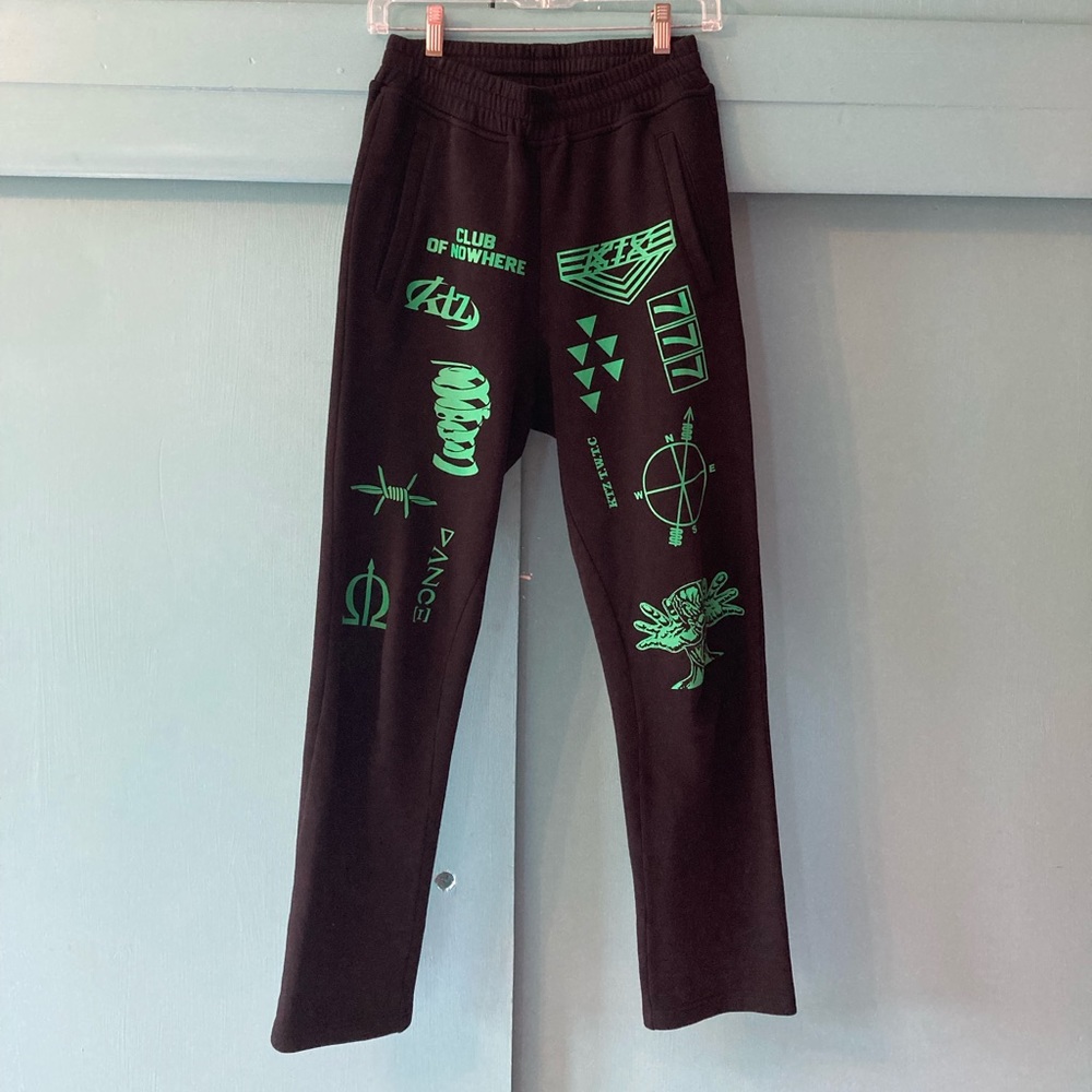 KTZ Black Graphic Sweatpant